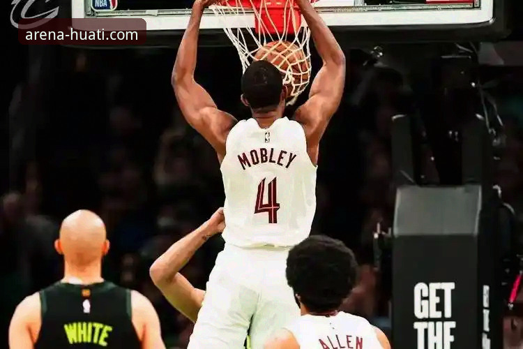 骑士主场激战魔术：米切尔42分盛宴与班凯罗36分空砍的深度解析